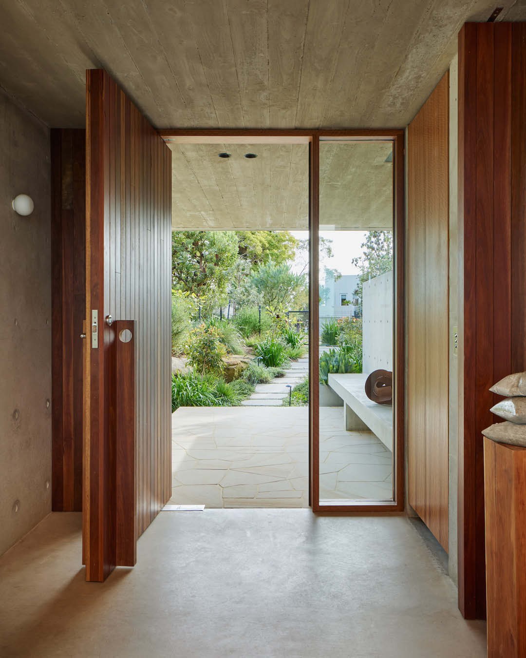 002c5436-a3e6-459f-b6e3-9d1c713d3f13