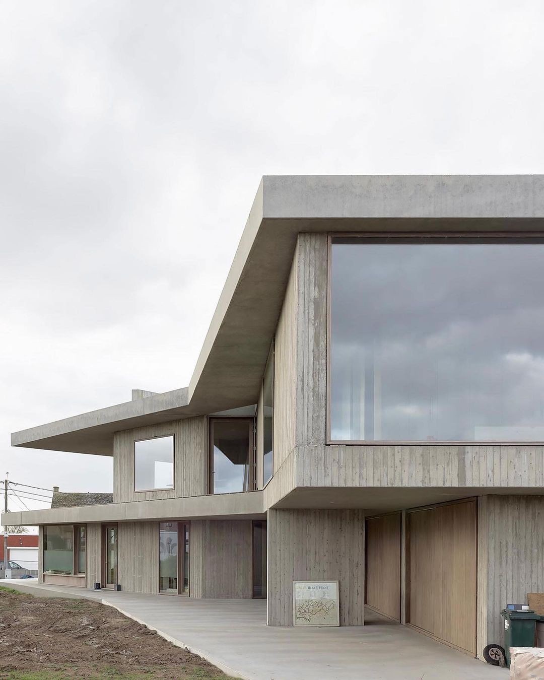 6ed17384-3053-4c09-a7d6-235e3d9d7770