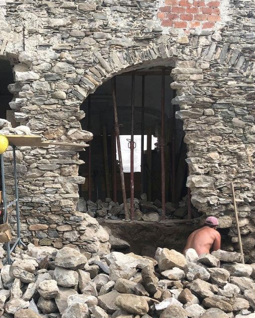 9792f2d2-8c80-48a8-a3e5-9fea350f6e74